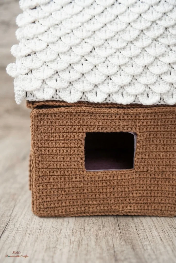 Free Crochet Gingerbread Doll House - 15-in-1 Pattern - 3-Day LIVE Crochet Along - crochet detail