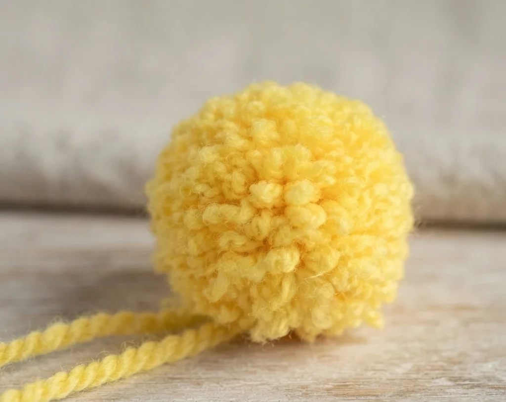 Clown Amigurumi Doll - Free Crochet Pattern - crochet detail