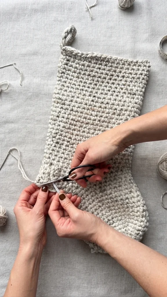Basic Crochet Stocking - Free Pattern - crochet detail