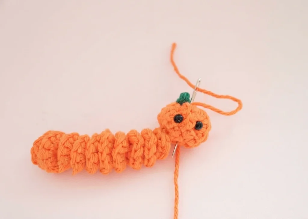 Pumpkin Worry Worm Crochet Pattern: (Trick Or Treat Gifts For Halloween) - crochet detail